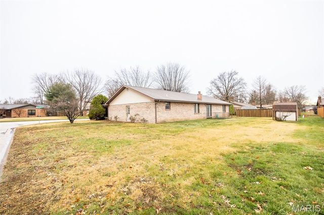 237 Beau Gon Drive, Belleville, IL 62226