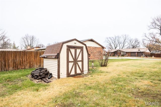 237 Beau Gon Drive, Belleville, IL 62226