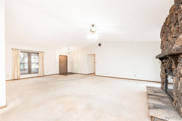 237 Beau Gon Drive, Belleville, IL 62226