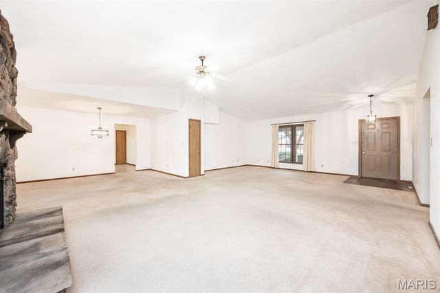 237 Beau Gon Drive, Belleville, IL 62226