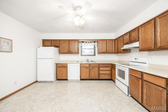 237 Beau Gon Drive, Belleville, IL 62226