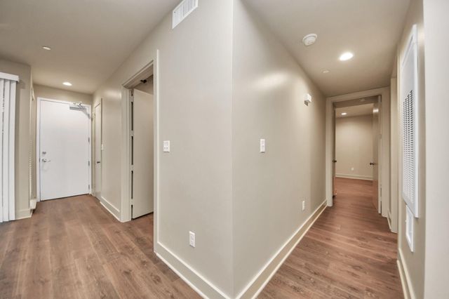 2829 Timmons Lane 201, Houston, TX 77027