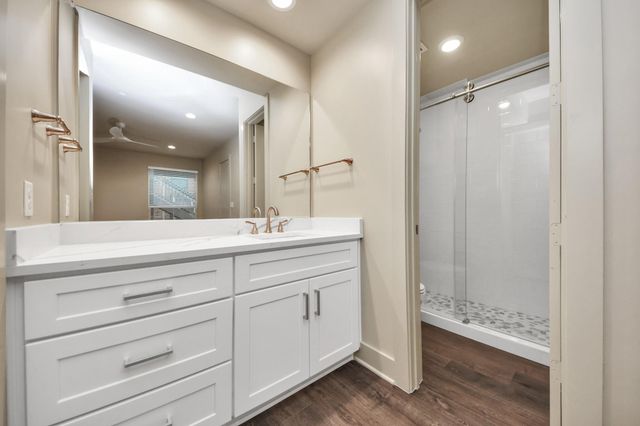 2829 Timmons Lane 201, Houston, TX 77027