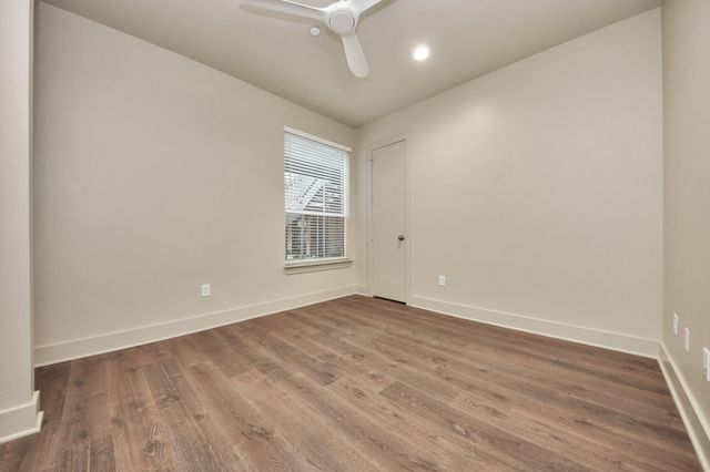 2829 Timmons Lane 201, Houston, TX 77027