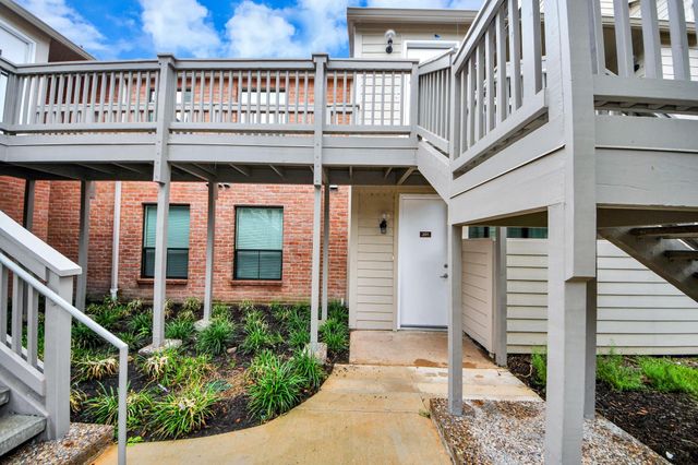 2829 Timmons Lane 201, Houston, TX 77027