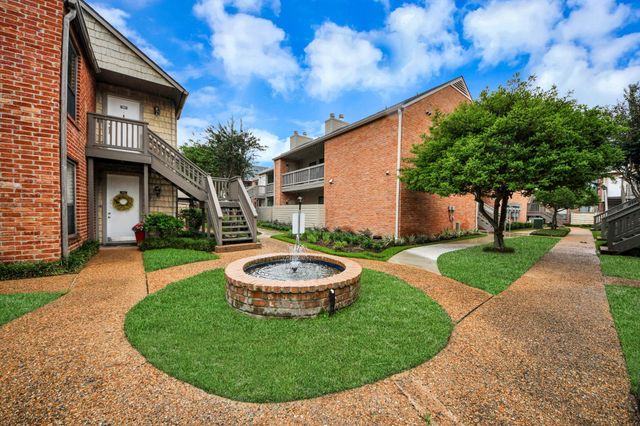 2829 Timmons Lane 201, Houston, TX 77027
