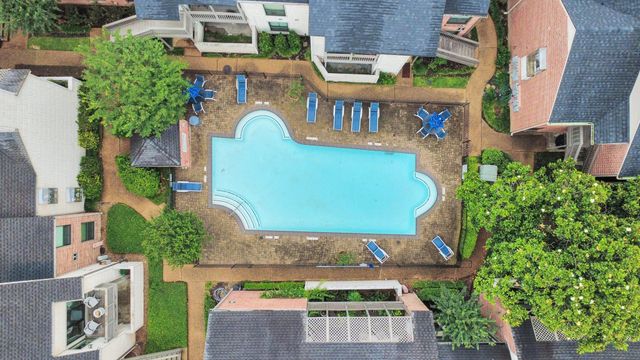2829 Timmons Lane 201, Houston, TX 77027