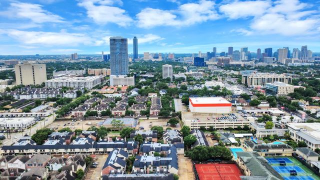2829 Timmons Lane 201, Houston, TX 77027