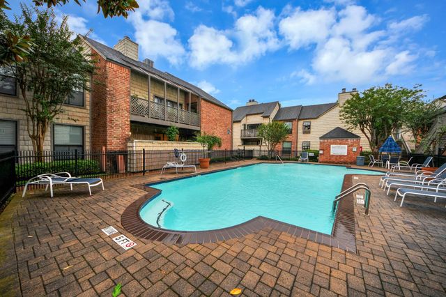 2829 Timmons Lane 201, Houston, TX 77027