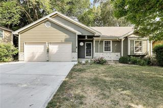 1420 NE Bronze Drive, Lee's Summit, MO 64086