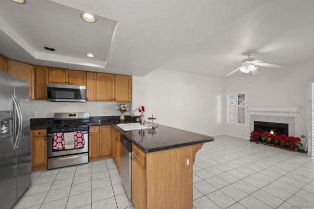 7944 Tinaja Ln, San Diego, CA 92139