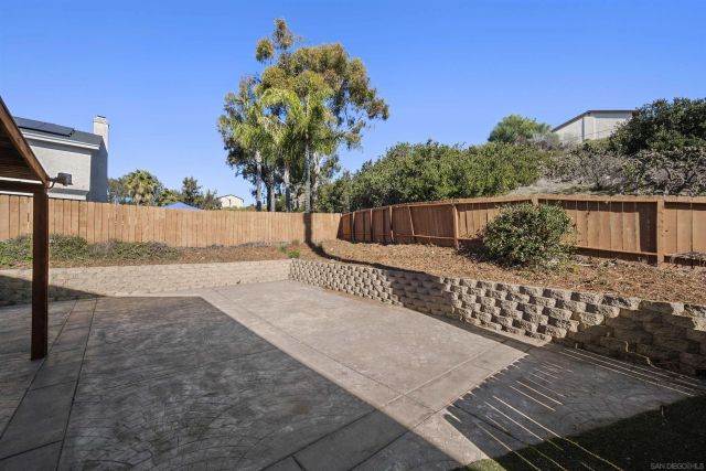 7944 Tinaja Ln, San Diego, CA 92139