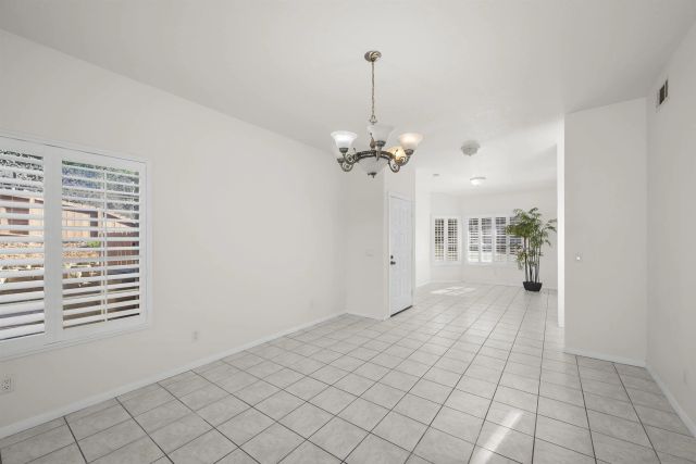 7944 Tinaja Ln, San Diego, CA 92139