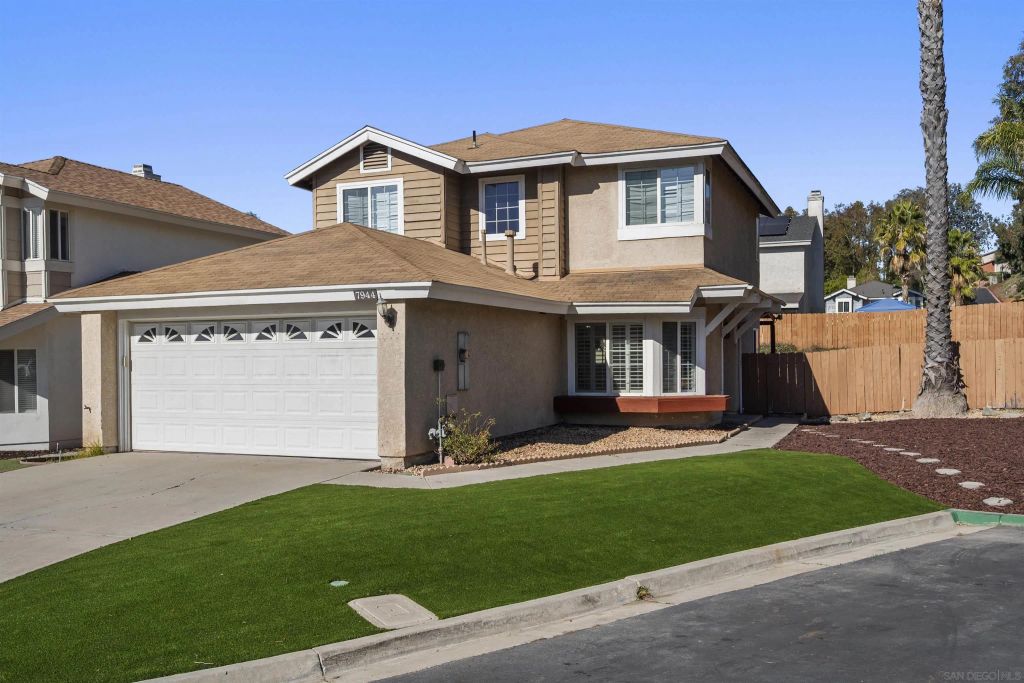 7944 Tinaja Ln, San Diego, CA 92139