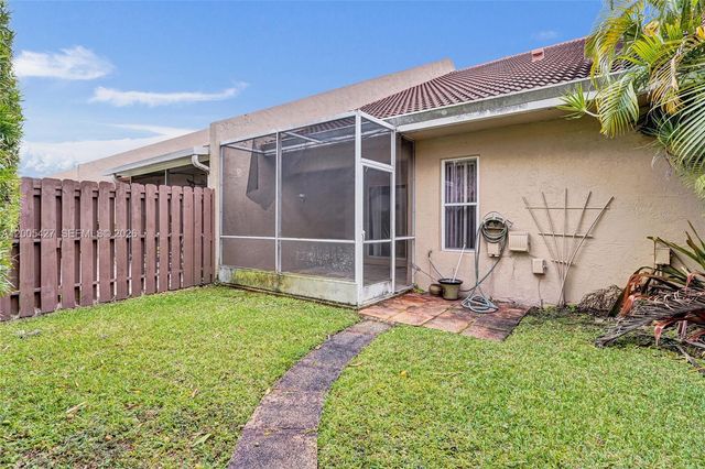 9743 Malvern Dr, Tamarac, FL 33321