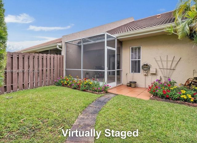 9743 Malvern Dr, Tamarac, FL 33321