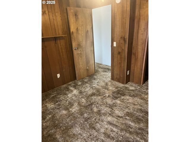 355 W WASHINGTON St, Athena, OR 97813