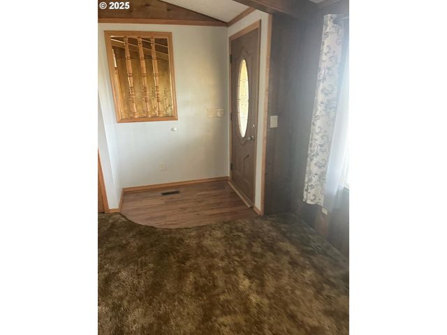 355 W WASHINGTON St, Athena, OR 97813