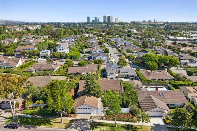 727 Bellis Street, Newport Beach, CA 92660