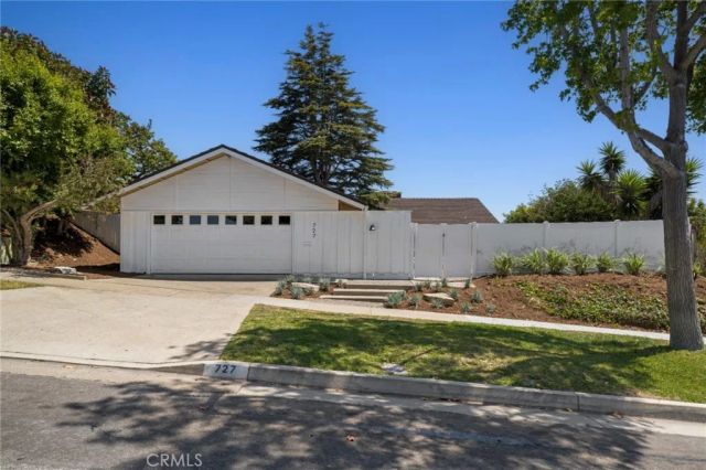 727 Bellis Street, Newport Beach, CA 92660