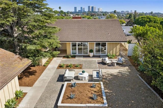 727 Bellis Street, Newport Beach, CA 92660