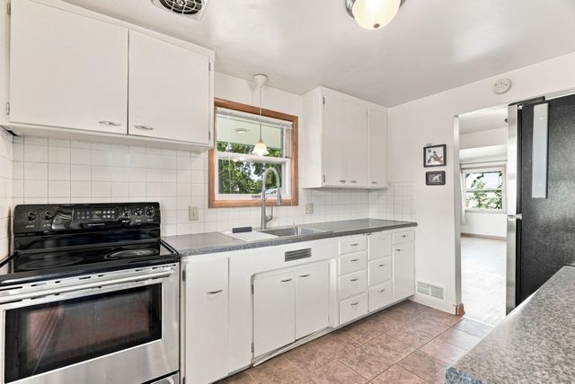 202 N BOLIVAR Rd, Spokane Valley, WA 99216