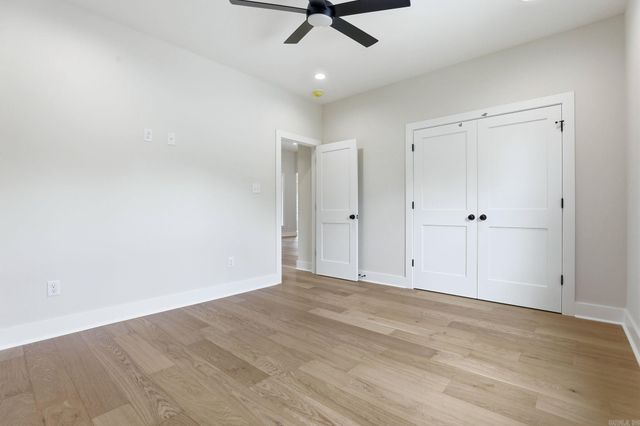 7648 S Shoreline Blvd, Benton, AR 72019