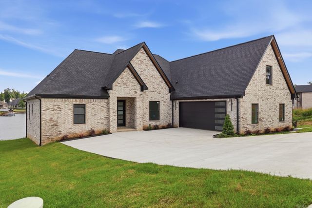 7648 S Shoreline Blvd, Benton, AR 72019