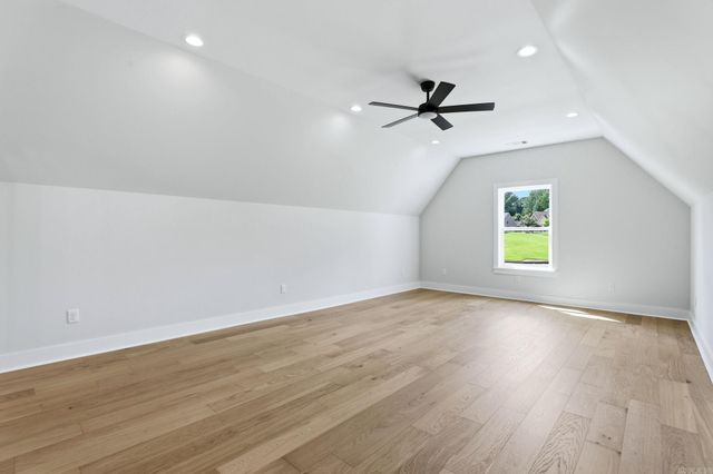 7648 S Shoreline Blvd, Benton, AR 72019