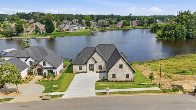 7648 S Shoreline Blvd, Benton, AR 72019