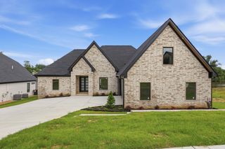7648 S Shoreline Blvd, Benton, AR 72019