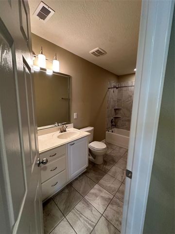 2606 Riverhollow Ln, Sugar Land, TX 77479