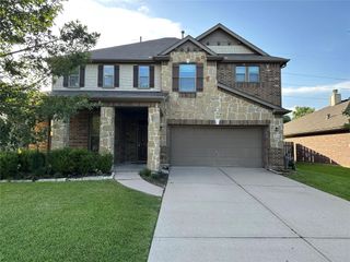 2606 Riverhollow Ln, Sugar Land, TX 77479