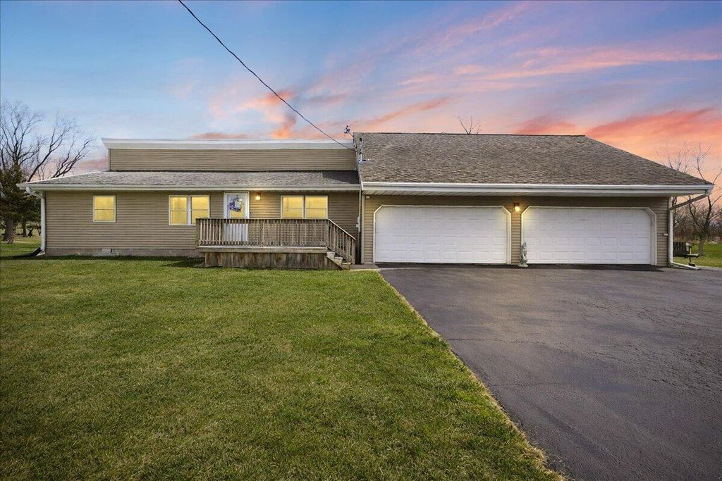 18311 Clark Street, Lowell, IN 46356