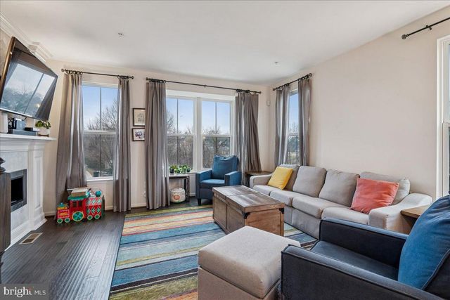 6201 CHRONICLE ST, Hyattsville, MD 20782