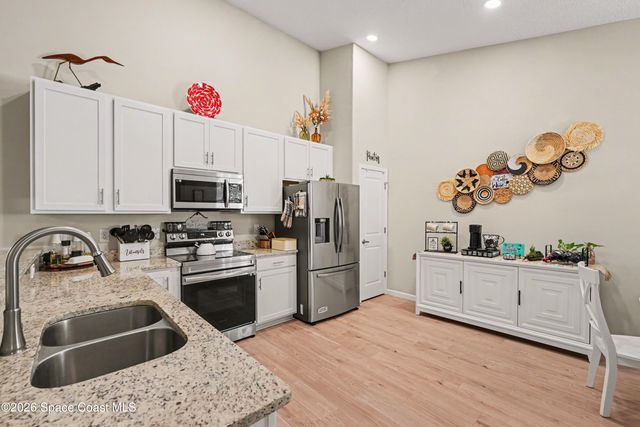 3940 Playa Del Sol Drive 204, Rockledge, FL 32955