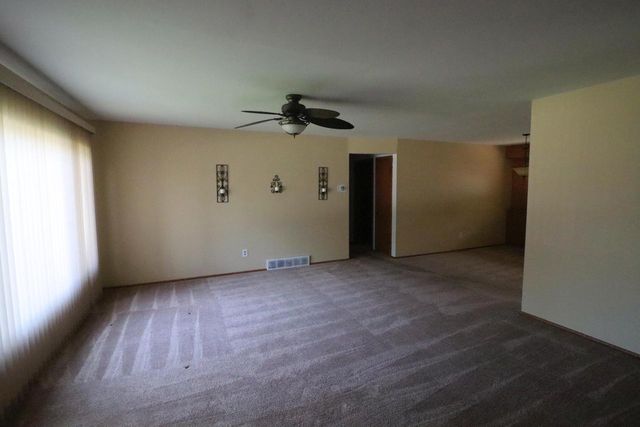 1773 Juniper CIRCLE, South Milwaukee, WI 53172