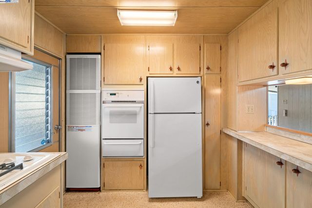 18 Galloway Dr, Concord, CA 94520