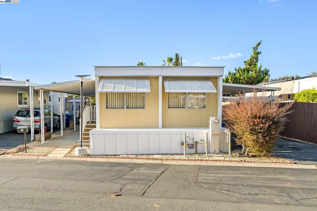 18 Galloway Dr, Concord, CA 94520