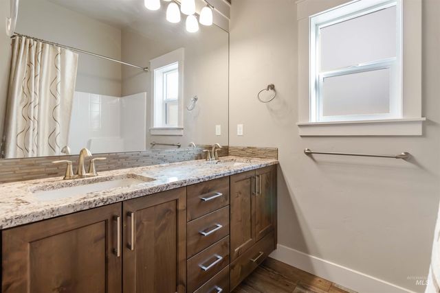 917 Pascua Dr, Kuna, ID 83634