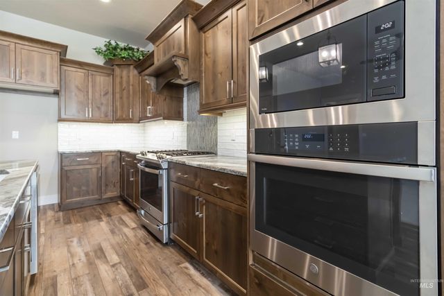 917 Pascua Dr, Kuna, ID 83634