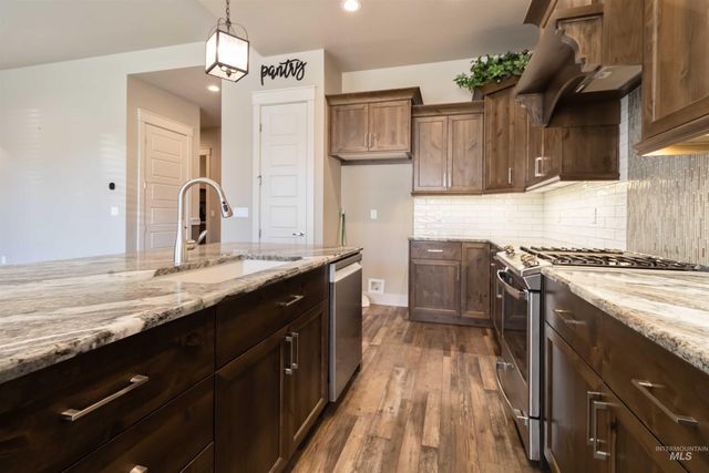 917 Pascua Dr, Kuna, ID 83634