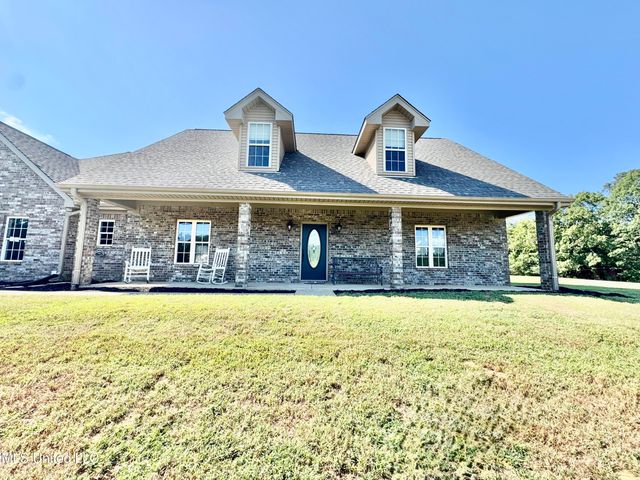 404 Golden Pond Circle, Coldwater, MS 38618