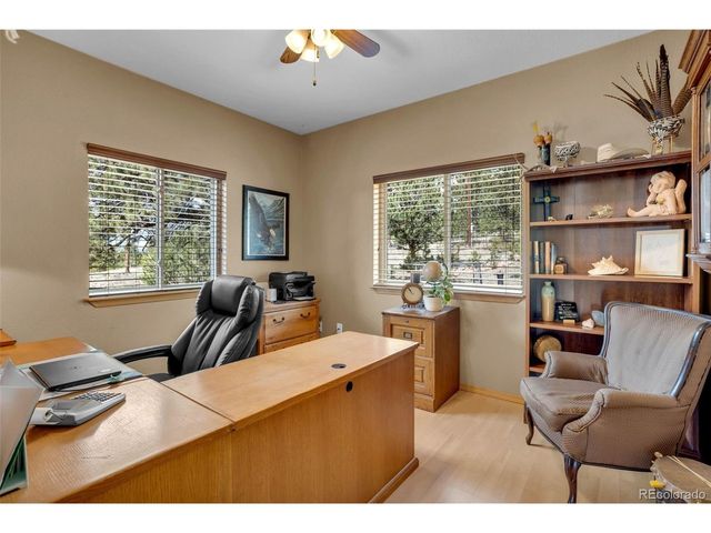 38 Kingston Dr, Florissant, CO 80816
