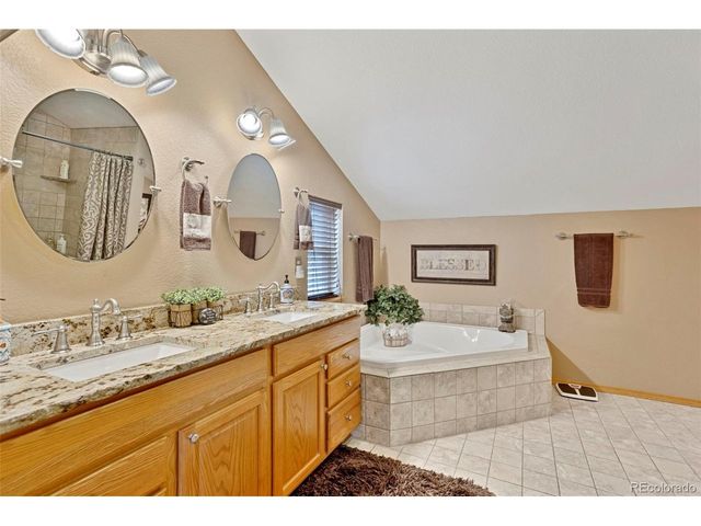 38 Kingston Dr, Florissant, CO 80816