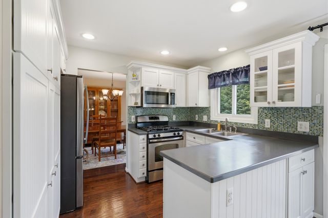 2070 Winchester Road, Rochester Hills, MI 48307