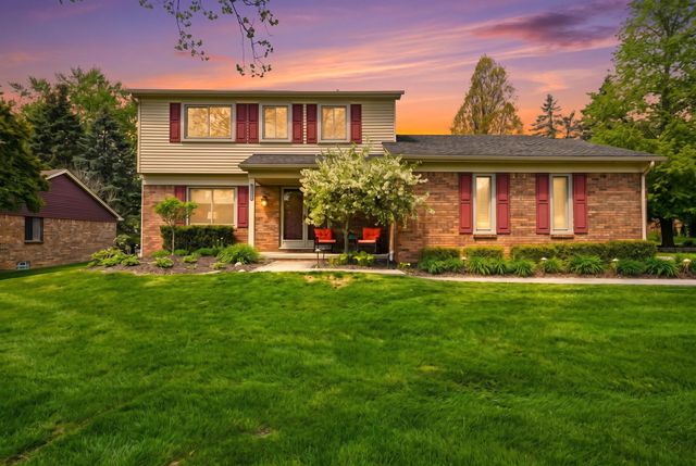 2070 Winchester Road, Rochester Hills, MI 48307
