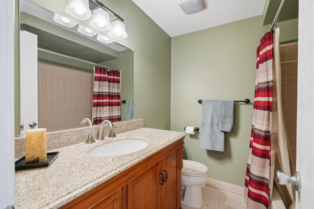 2070 Winchester Road, Rochester Hills, MI 48307