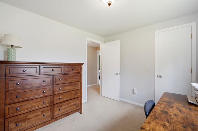 2070 Winchester Road, Rochester Hills, MI 48307
