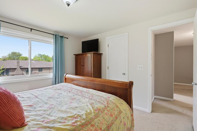 2070 Winchester Road, Rochester Hills, MI 48307